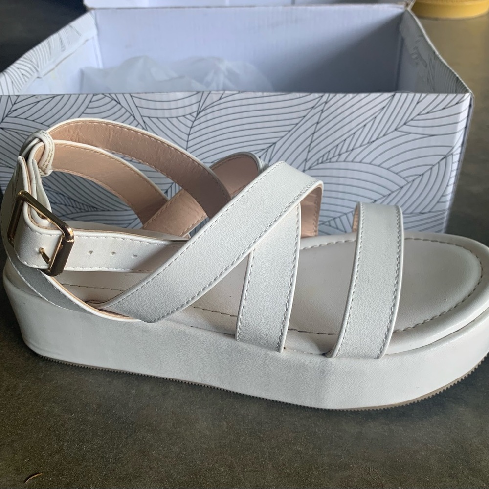 Chase + Chloe Platform Sandals | Size 6 | White